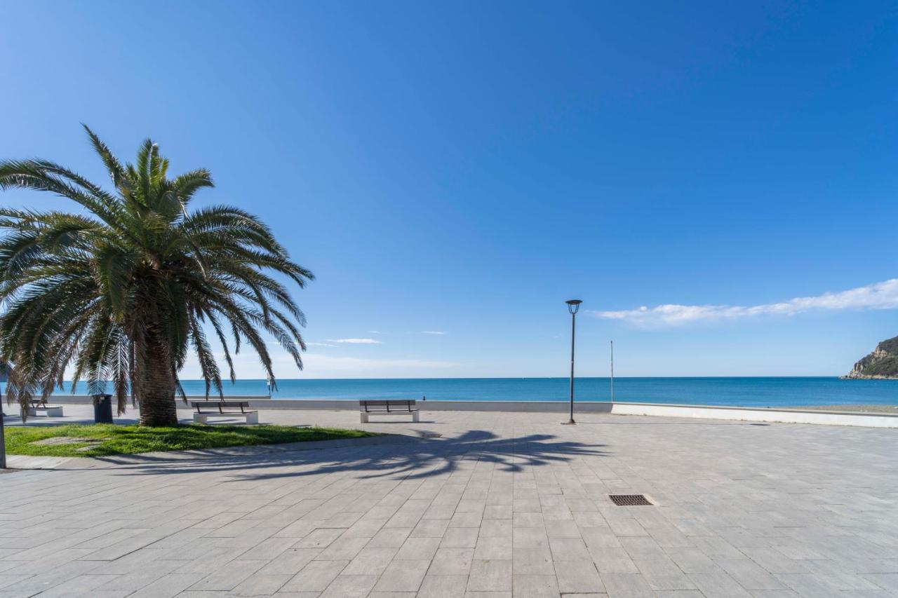 105 - La Casa Di Jacopo, Fronte E Vista Mare In Centro A Riva Trigoso, 20 Metri Dalla Spiaggia Apartment Sestri Levante Bagian luar foto